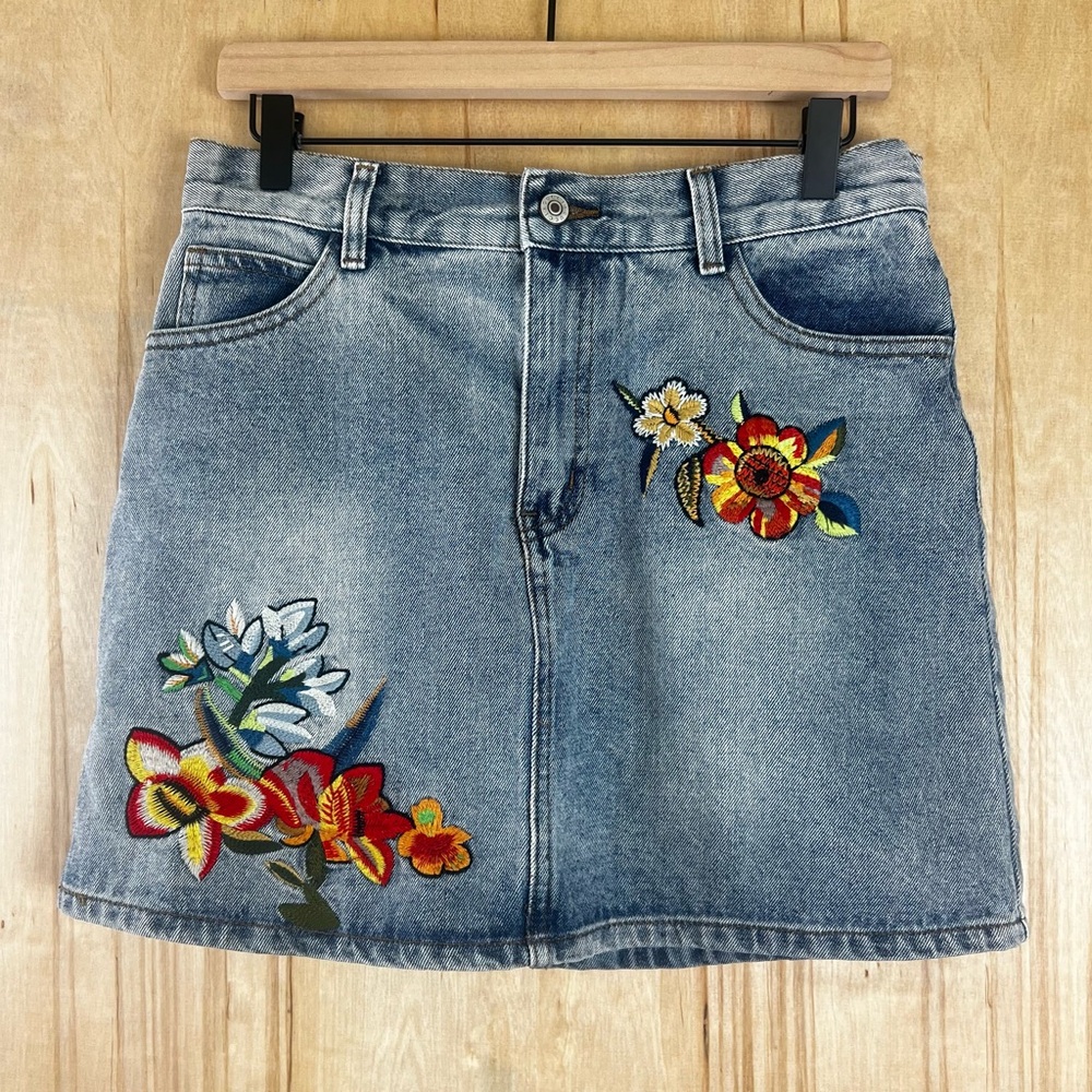 GUCCI Embroidered Denim Skirt